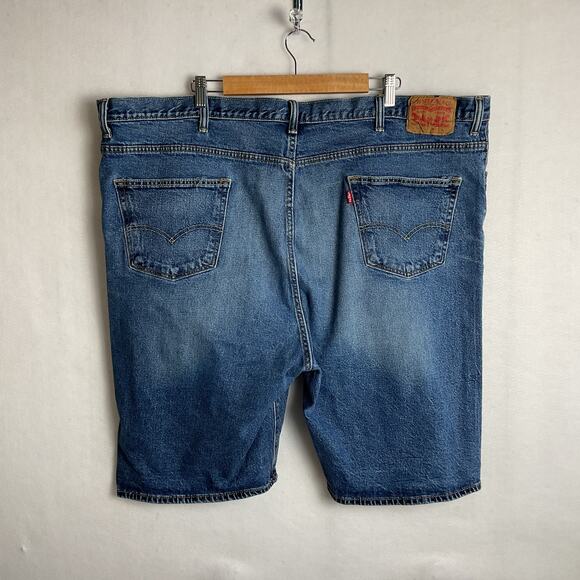 Levis Mens 569 Loose Straight Fit Shorts Denim Medium Wash W48 - Picture 3 of 13